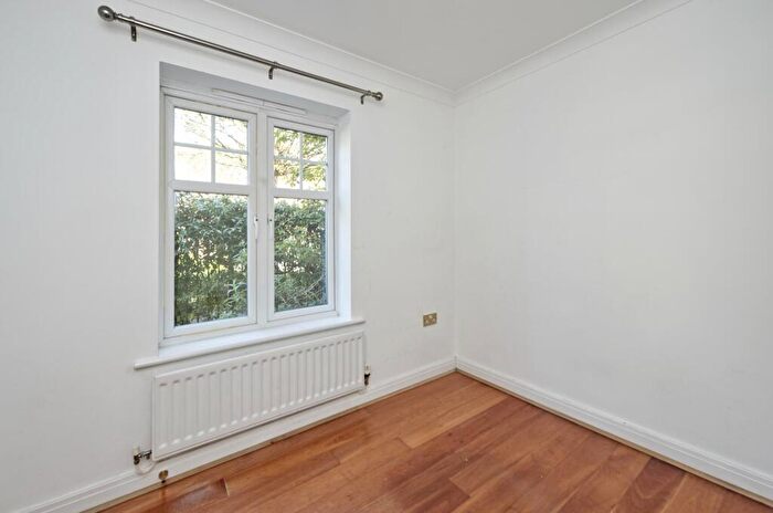 5 Bedroom Detached House To Rent In Tavistock Avenue, Lidbury Square, Mill Hill East, London, NW7