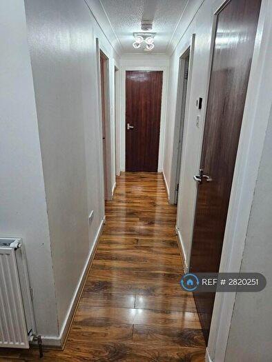 2 Bedroom Flat To Rent In Mckechnie Street, Glasgow, G51