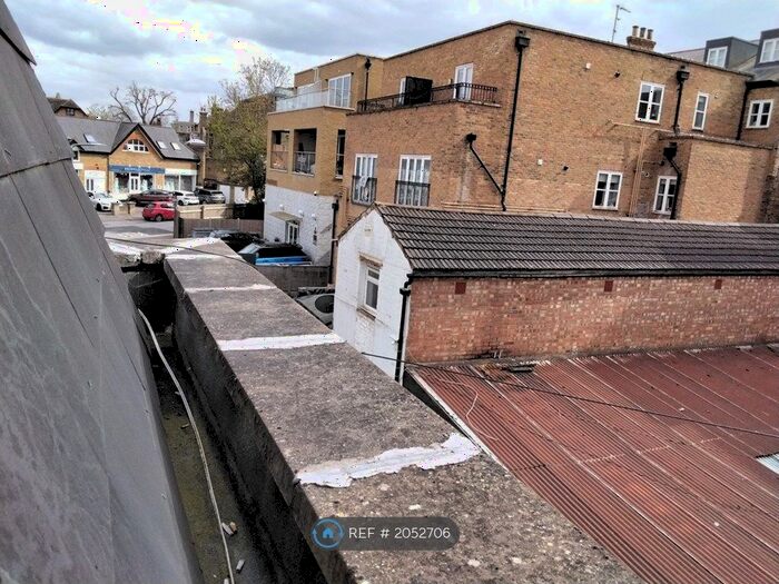 Studio To Rent In Holywell House, London, E11