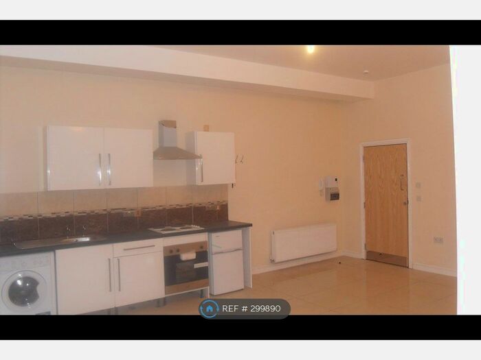 1 Bedroom Flat To Rent In Corporation Road, Newport, NP19