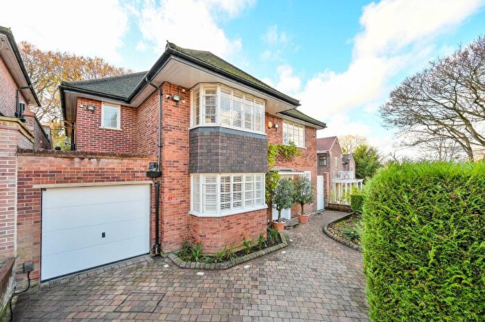 5 Bedroom Property For Sale In Chatsworth Road, Ealing, London, W5