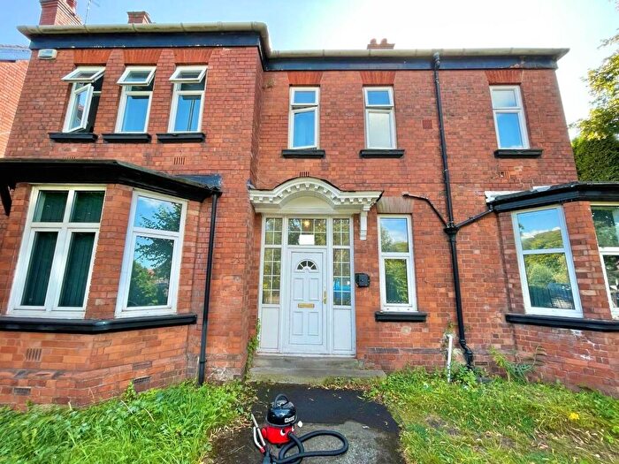 Flat To Rent In Binley Road, Coventry, CV3