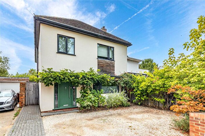 5 Bedroom Detached House For Sale In New Haw Road, New Haw, Addlestone, Surrey, KT15