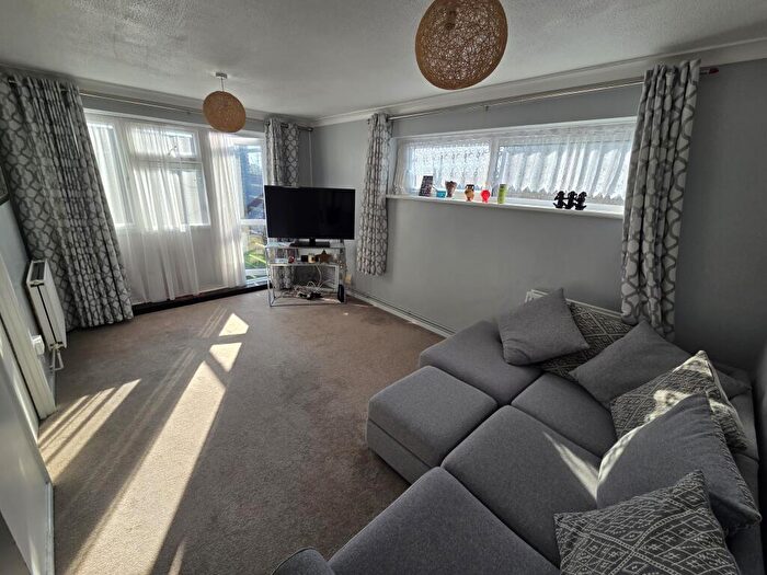 1 Bedroom Flat To Rent In Luxembourg Close, Luton, LU3