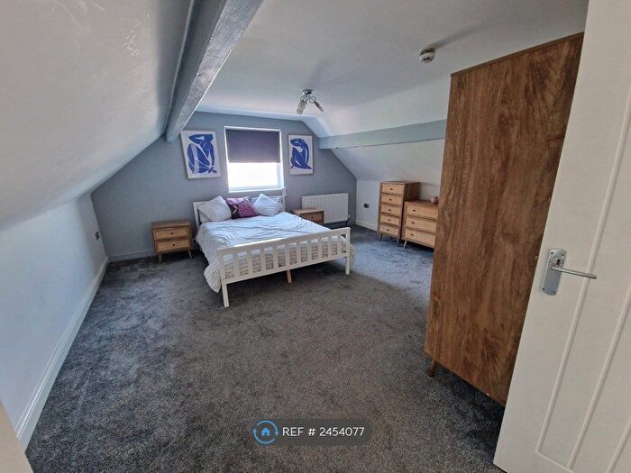 1 Bedroom Flat To Rent In Swansea, Swansea, SA1