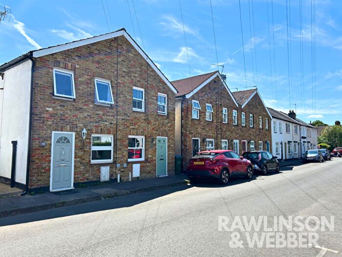 2 Bedroom Cottage For Sale In Hurst Lane, East Molesey, KT8