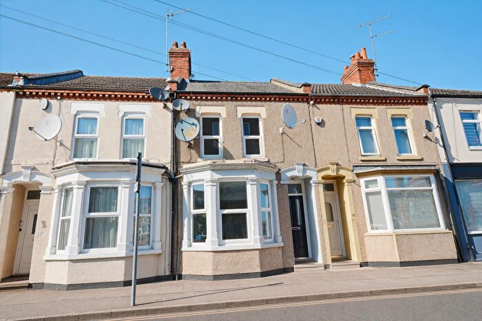 3 Bedroom Terraced House To Rent In Adnitt Road, Northampton, NN1
