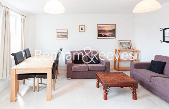 2 Bedroom Apartment To Rent In Buckfast Street, Shoreditch, E2