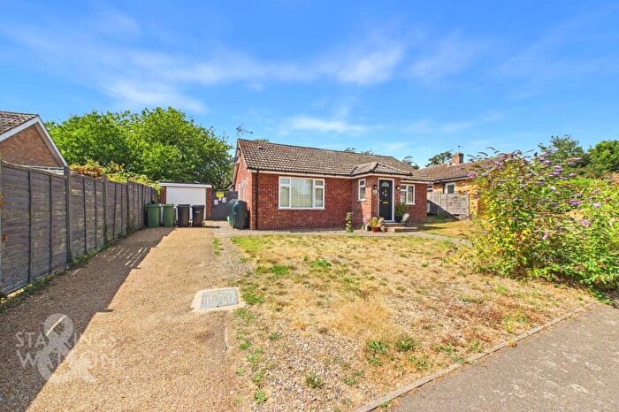4 Bedroom Detached Bungalow For Sale In St. Peters Close, Brockdish, Diss, IP21