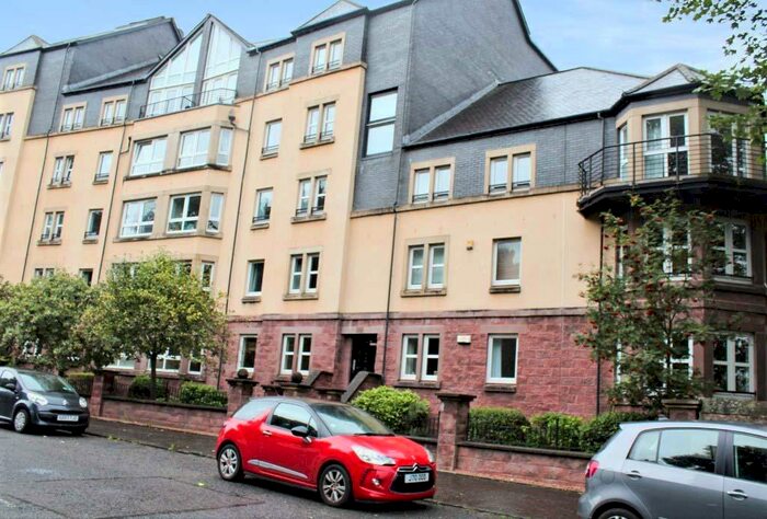 3 Bedroom Flat To Rent In Crow Road, Flat /, Broomhill, Glasgow, G11