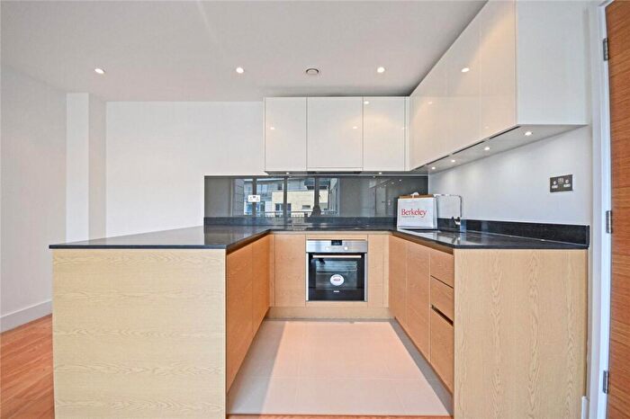1 Bedroom Apartment To Rent In Keynes House, Kingsley Walk, Cambridge, CB5