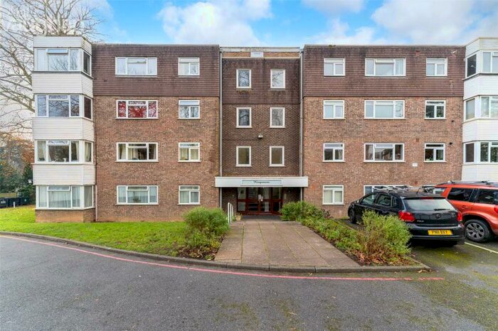 2 Bedroom Flat To Rent In Kingsmere, London Road, Brighton, East Sussex, BN1