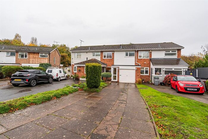 3 Bedroom Terraced House For Sale In Milholme Green, Solihull, B92