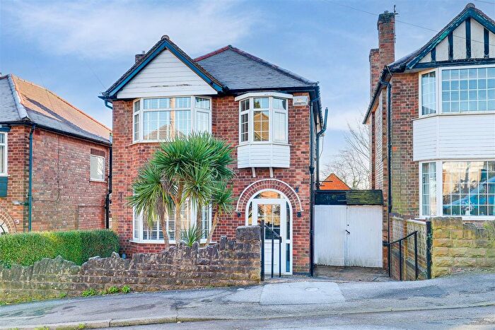 3 Bedroom Detached House For Sale In Hartington Avenue, Carlton, Nottinghamshire, NG4
