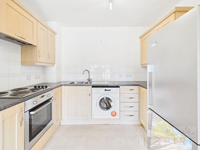 2 Bedroom Flat To Rent In Commonwealth Drive, Nokes Court, RH10