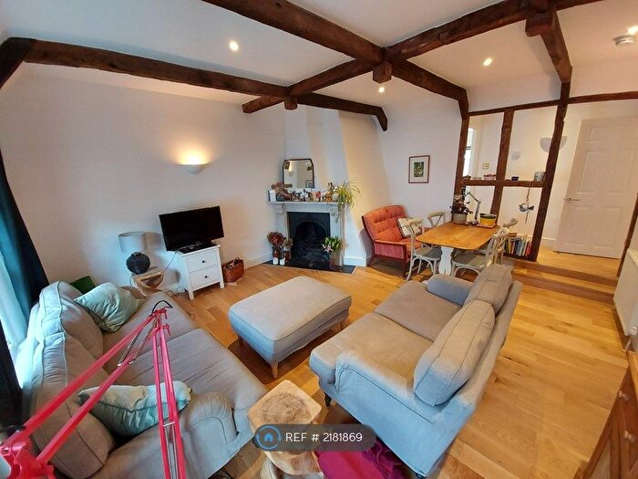 2 Bedroom Flat To Rent In Wolsey House, Marlborough, SN8