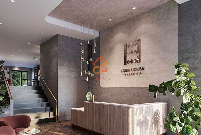 2 Bedroom Flat For Sale In Block, Western Gateway, London, E16