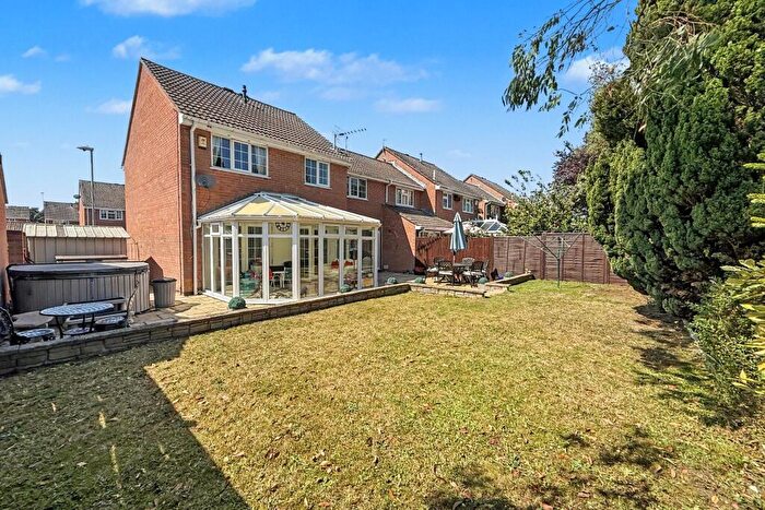 4 Bedroom Link Detached House For Sale In West Moors, BH22