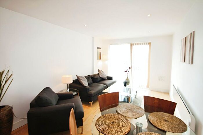 1 Bedroom Flat To Rent In Clarence House, The Boulevard, Leeds, West Yorkshire, LS10