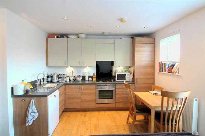 2 Bedroom Flat To Rent In Springhead Parkway, Northfleet, Gravesend, Kent DA11