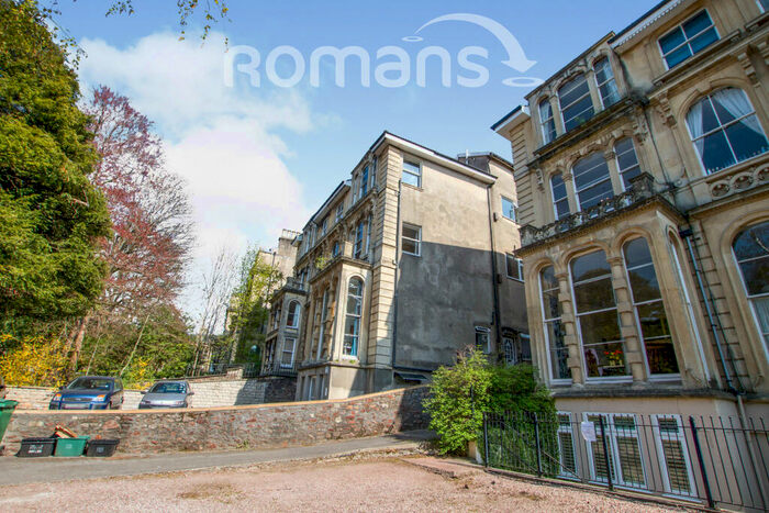 3 Bedroom Apartment To Rent In Tyndalls Park Road, BS8