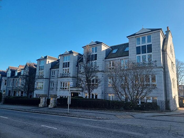 2 Bedroom Apartment To Rent In Kings Gate, Aberdeen, AB15