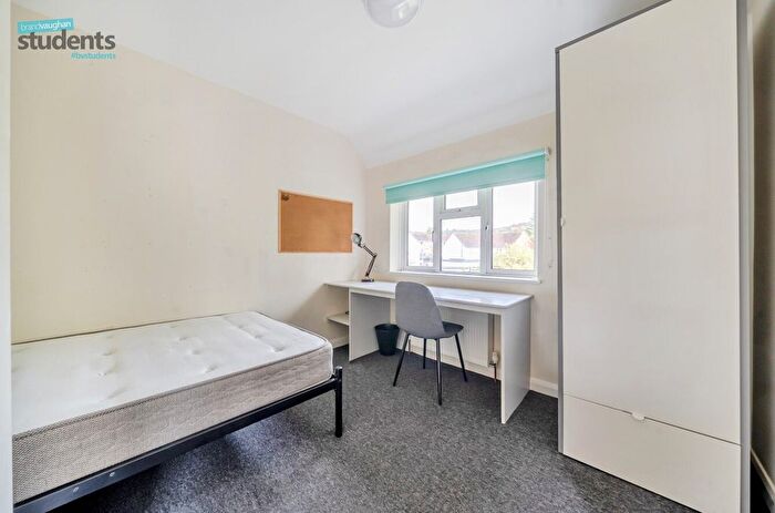 5 Bedroom Semi-Detached House To Rent In Twyford Road, Brighton, BN1