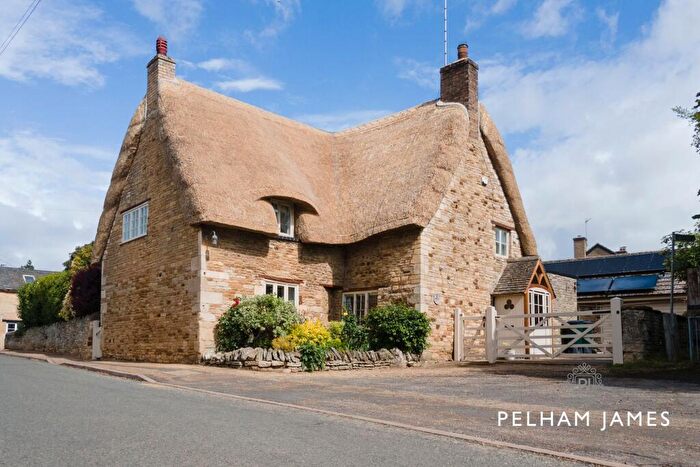4 Bedroom Cottage For Sale In Main Street, Woodnewton, PE8