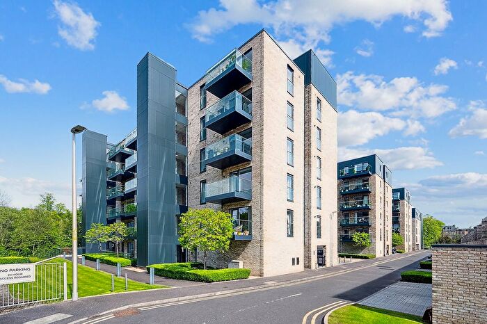 2 Bedroom Flat To Rent In Hamilton Gardens, Botanics, Glasgow, G12