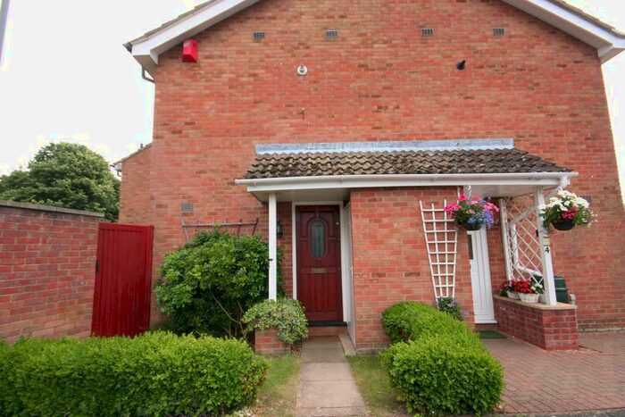 1 Bedroom Cluster House To Rent In Ackerman Close, Buckingham, MK18