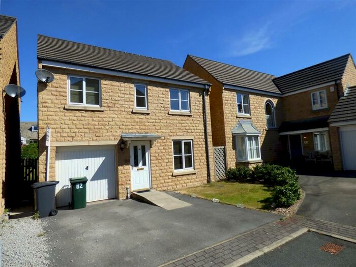 3 Bedroom Detached House To Rent In Agincourt Drive, Gilstead, Bingley, BD16