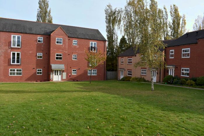 2 Bedroom Flat To Rent In Walkers Way, Roade, NN7