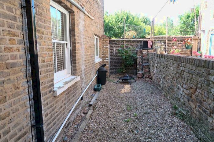 1 Bedroom Apartment To Rent In Wedmore Gardens, N19