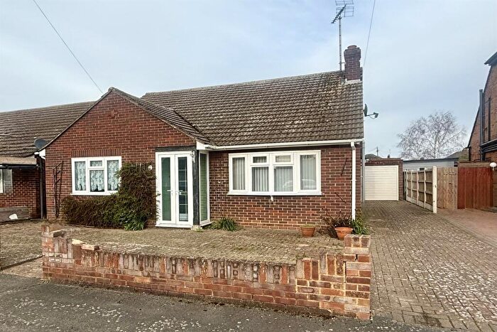 3 Bedroom Detached Bungalow For Sale In Salcombe Road, Braintree, CM7