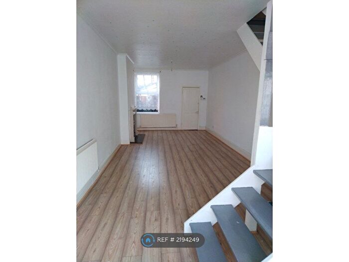 3 Bedroom Terraced House To Rent In Village Road, Birmingham, B6