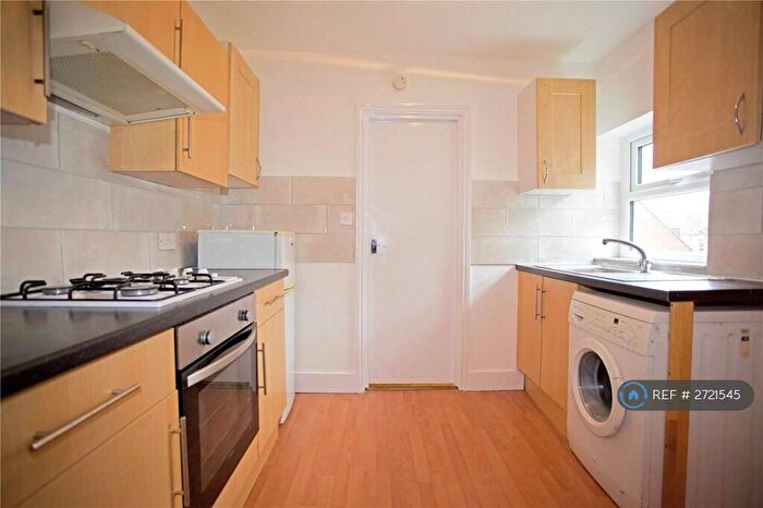 1 Bedroom Flat To Rent In Old Church Road, London, E4