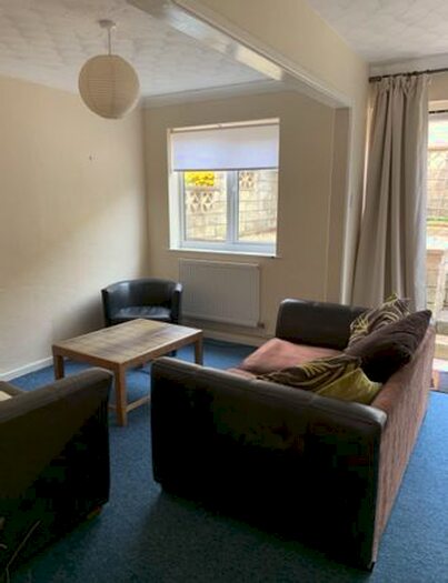 4 Bedroom Terraced House To Rent In Hillcrest Drive, Bath, BA2