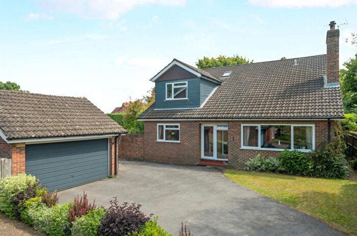 4 Bedroom Detached House For Sale In Woodmancourt, Godalming, Surrey, GU7
