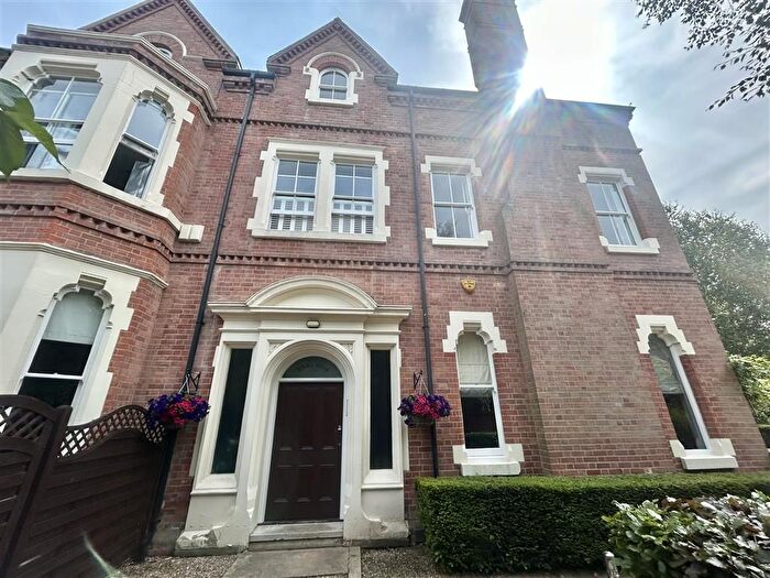 3 Bedroom Flat To Rent In North Road, Nottingham, NG7