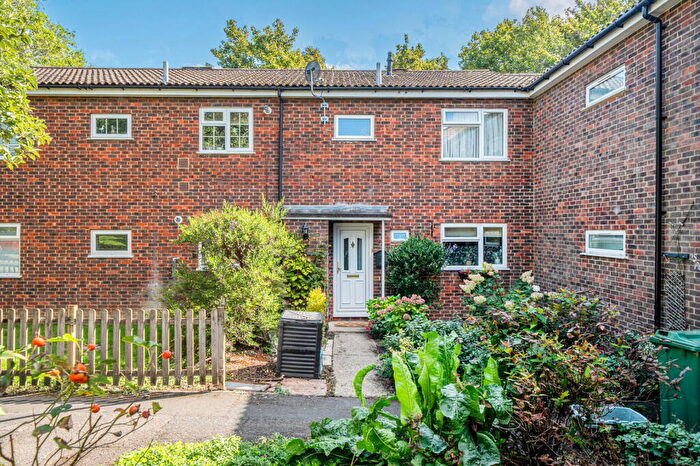 3 Bedroom Terraced House For Sale In Pershore Road, Basingstoke, RG24