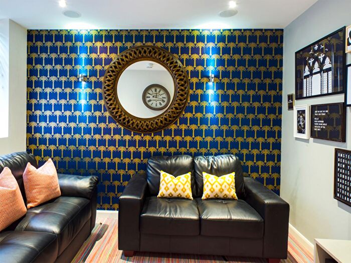 4 Bedroom Terraced House To Rent In Queen Anne Street, Stoke, ST4