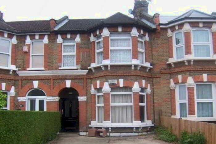 1 Bedroom Flat To Rent In Wallwood Road, London, E11