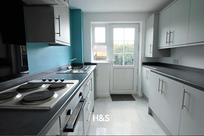 2 Bedroom Maisonette To Rent In High Street, Shirley, B90