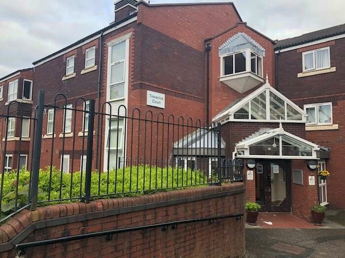 1 Bedroom Flat To Rent In Over 's, Trevarrick Court, Greenwood Street, Oldham, Greater Manchester, OL4