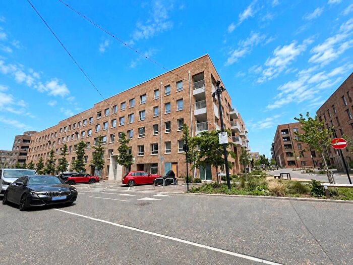 1 Bedroom Flat To Rent In Kentfield Street, Barking, IG11