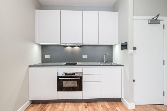 Studio To Rent In Howard Road, London, NW2