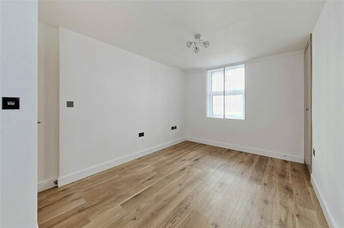 Studio To Rent In Gatliff Close, Ebury Bridge Road, SW1W