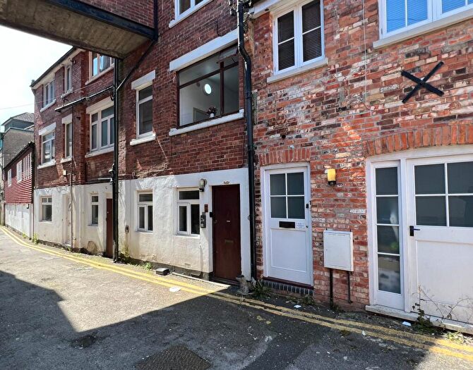 1 Bedroom Flat To Rent In Granville Place, Bournemouth, BH1