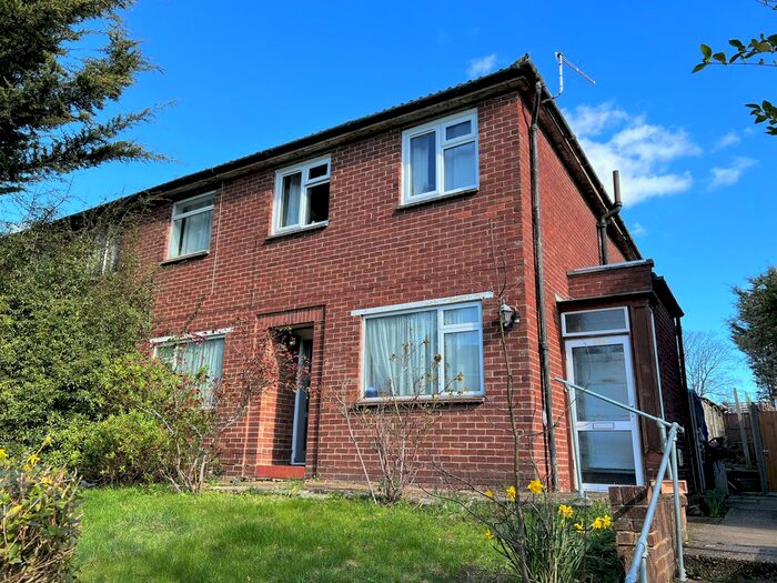 2 Bedroom Maisonette To Rent In Ealing Road, Northolt, UB5