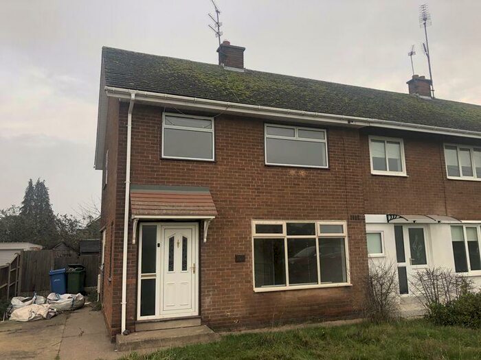 3 Bedroom Semi-Detached House To Rent In The Oval, Retford, DN22